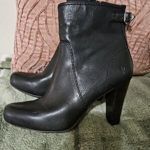 FRYE black Leather Ankle Boots ladies 8.5